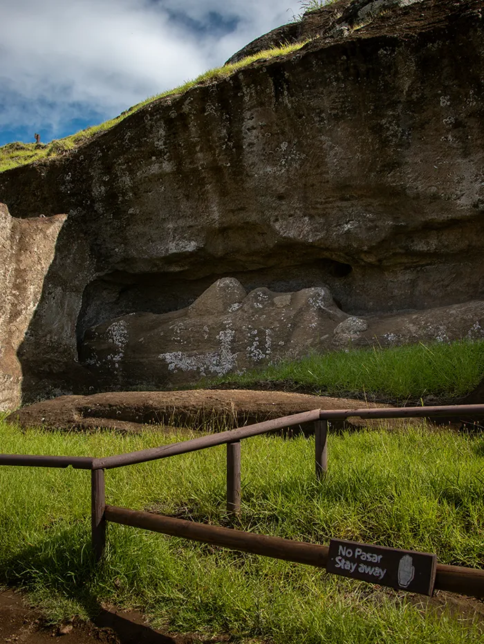 Rano Raraku moai statues